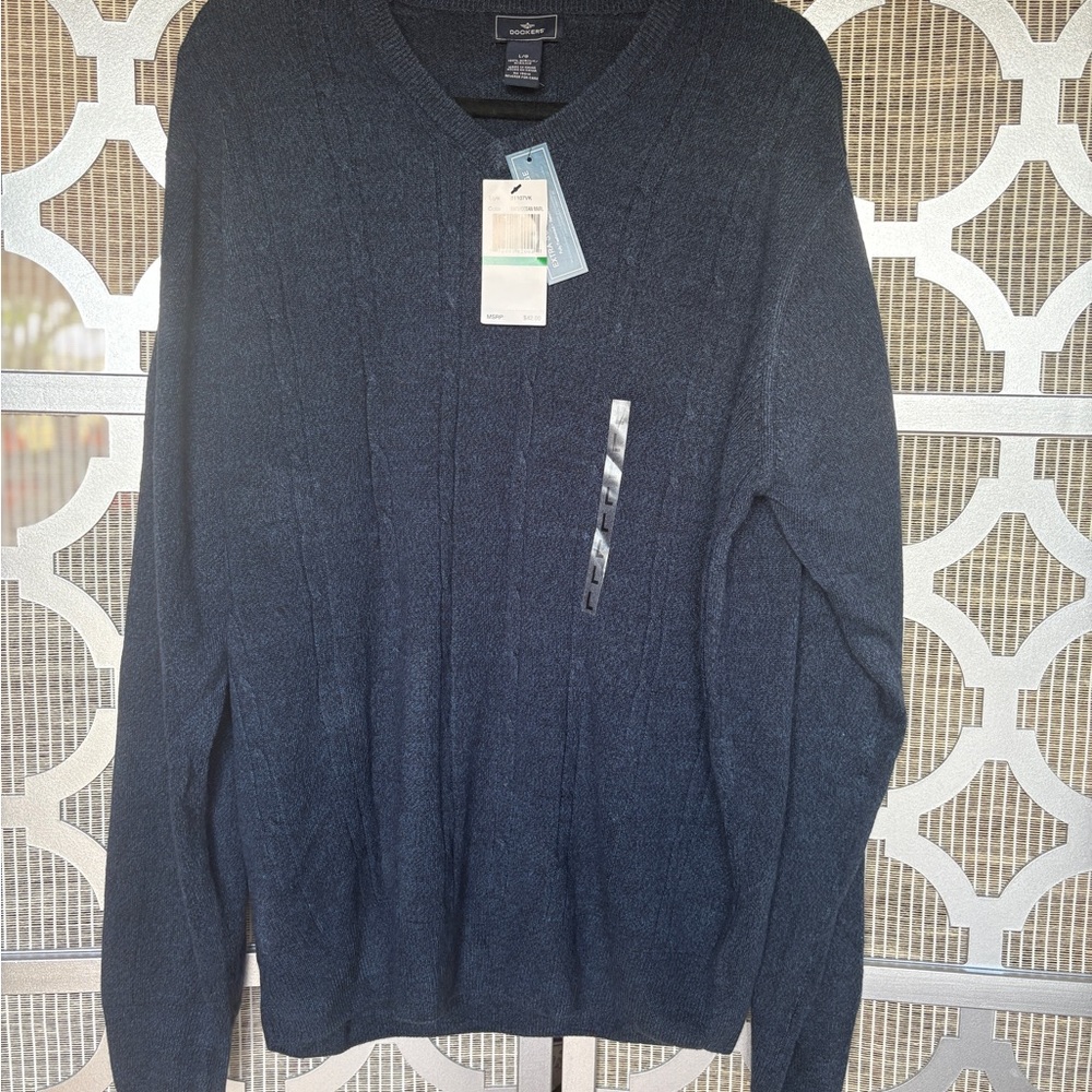 NWT Dockers Men's Dark Blue V-Neck Sweater